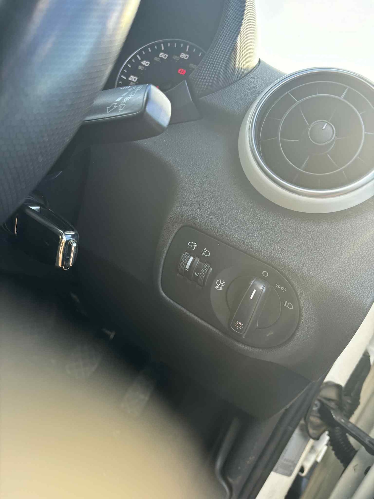 Used Audi A1 2011 for sale - 76627226: Photo 11