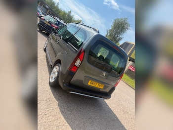 Used Peugeot Partner Tepee 2013 for sale - 79099857: Photo