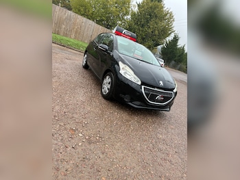 Used Peugeot 208 2012 for sale - 76255095: Photo