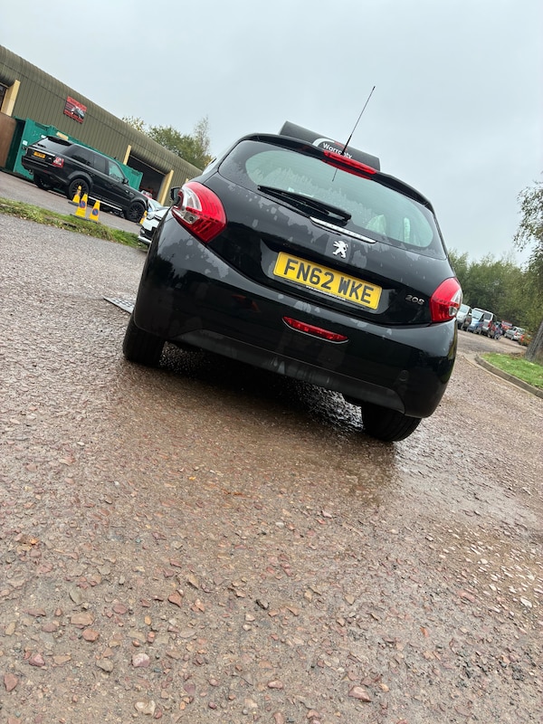 Used Peugeot 208 2012 for sale - 76255095: Photo 4
