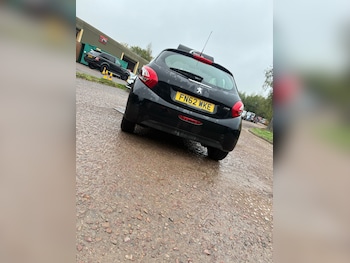 Used Peugeot 208 2012 for sale - 76255095: Photo