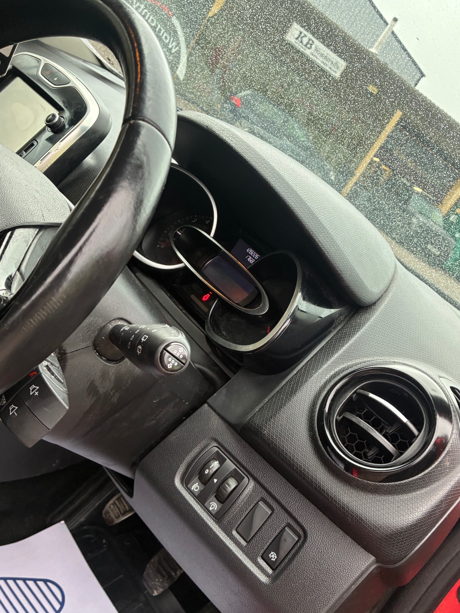 Used Renault Clio 2016 for sale - 77465859: Photo 13