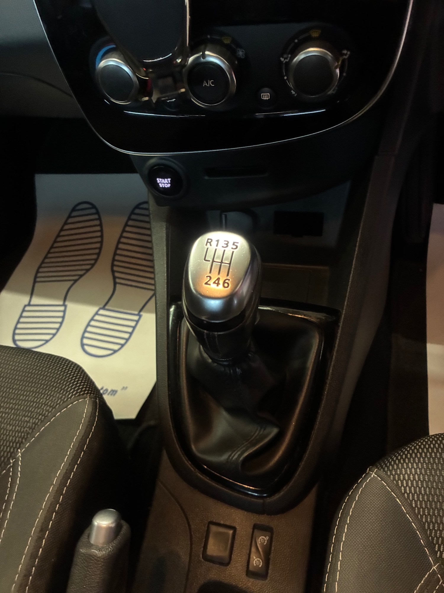 Used Renault Clio 2017 for sale - 77778084: Photo 9