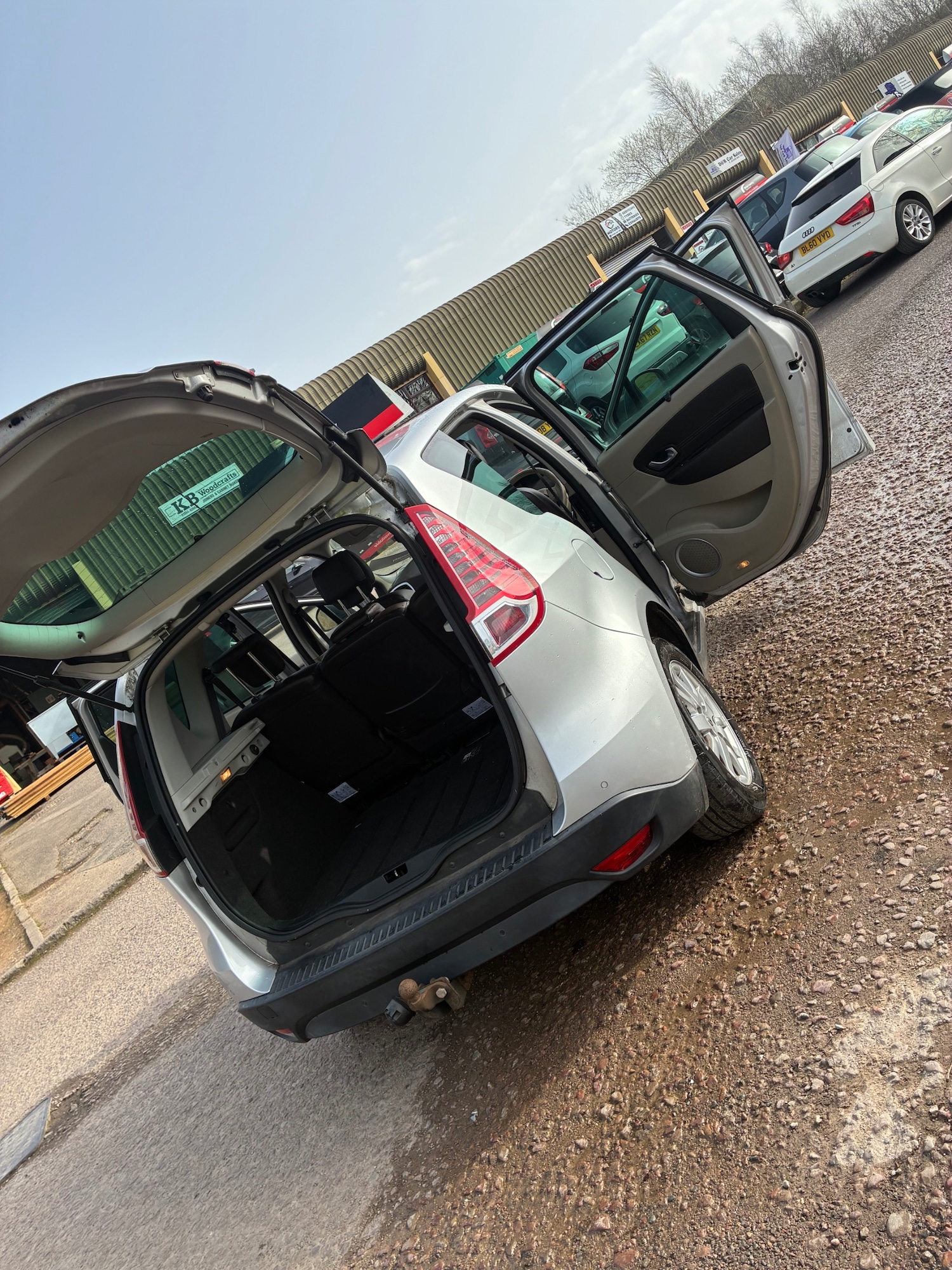 Used Renault Scenic 2010 for sale - 77762260: Photo 6