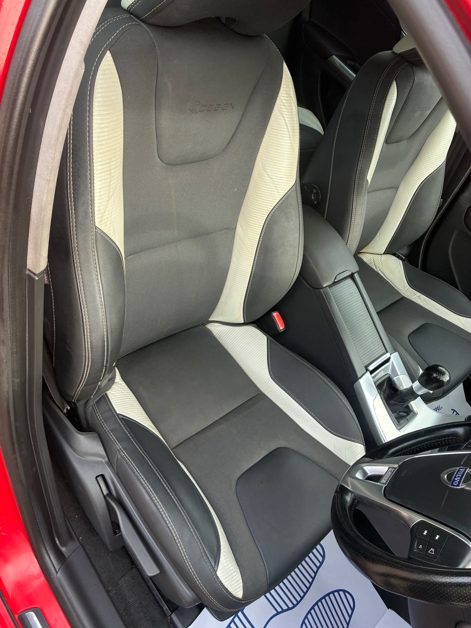 Used Volvo V60 2012 for sale - 77983473: Photo 9