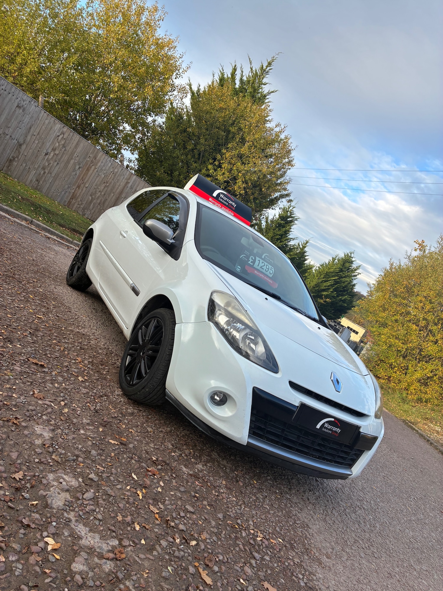 Used Renault Clio 2012 for sale - 76384285: Photo 1