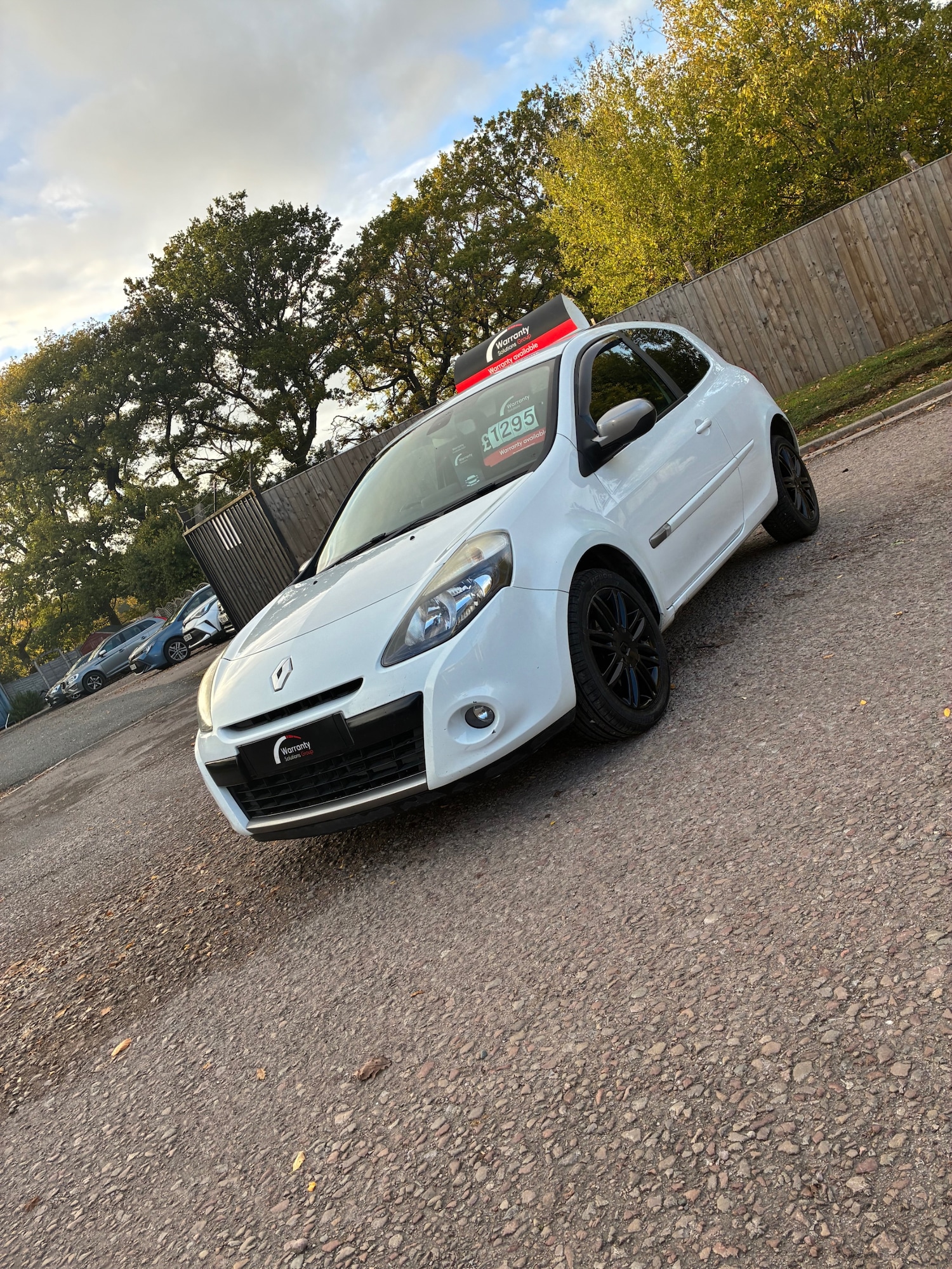 Used Renault Clio 2012 for sale - 76384285: Photo 3