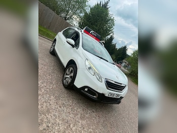 Used Peugeot 2008 2015 for sale - 78531740: Photo