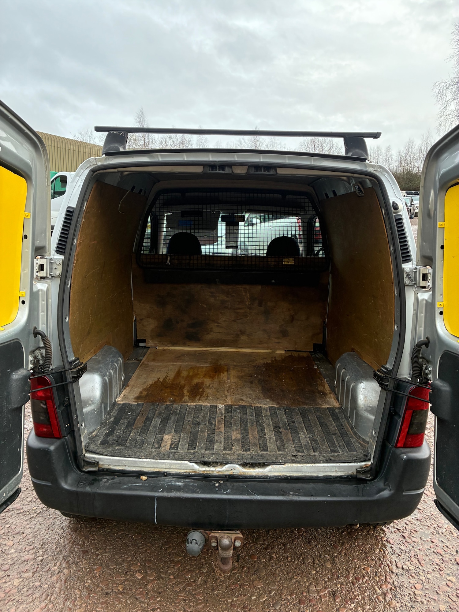 Used Peugeot Partner 2003 for sale - 77198332: Photo 12