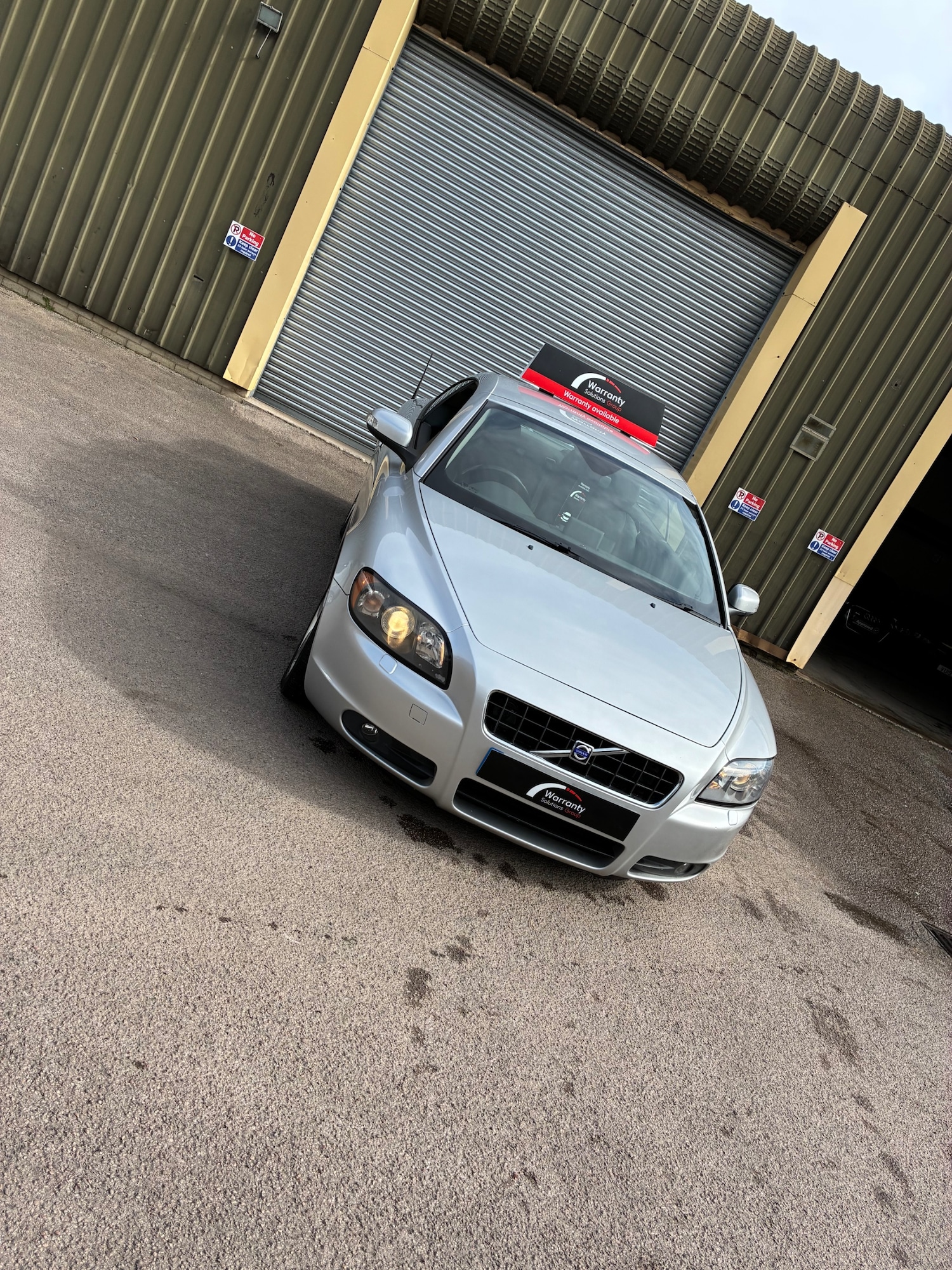 Used Volvo C70 2009 for sale - 76102421: Photo 2