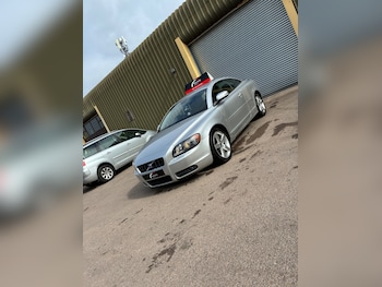 Used Volvo C70 2009 for sale - 76102421: Photo