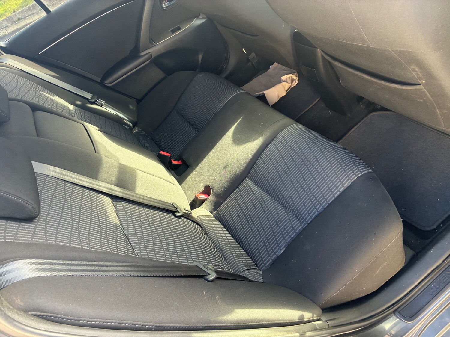 Used Toyota Avensis 2010 for sale - 77931911: Photo 12