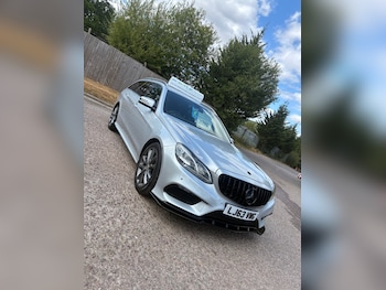 Used Mercedes-Benz E Class 2013 for sale - 79383219: Photo
