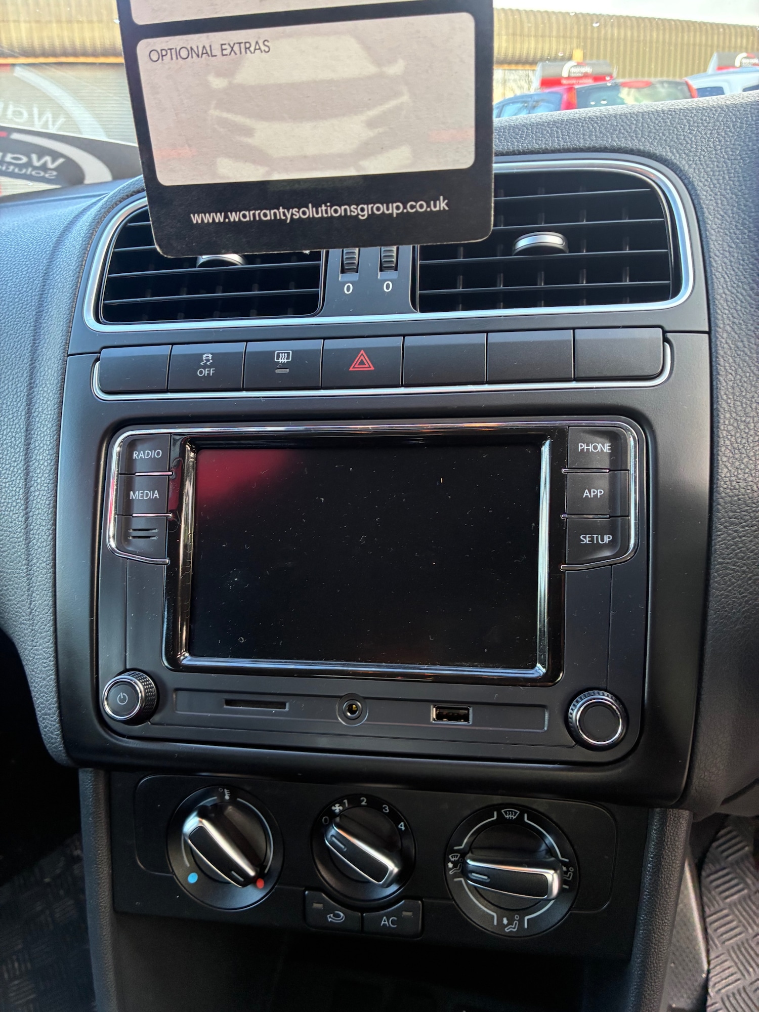 Used Volkswagen Polo 2011 for sale - 77846693: Photo 8