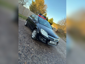 Vauxhall - Astra