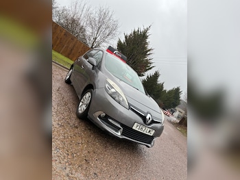 2013 (63) - 1.5 dCi Dynamique TomTom Energy 5dr [Start Stop]