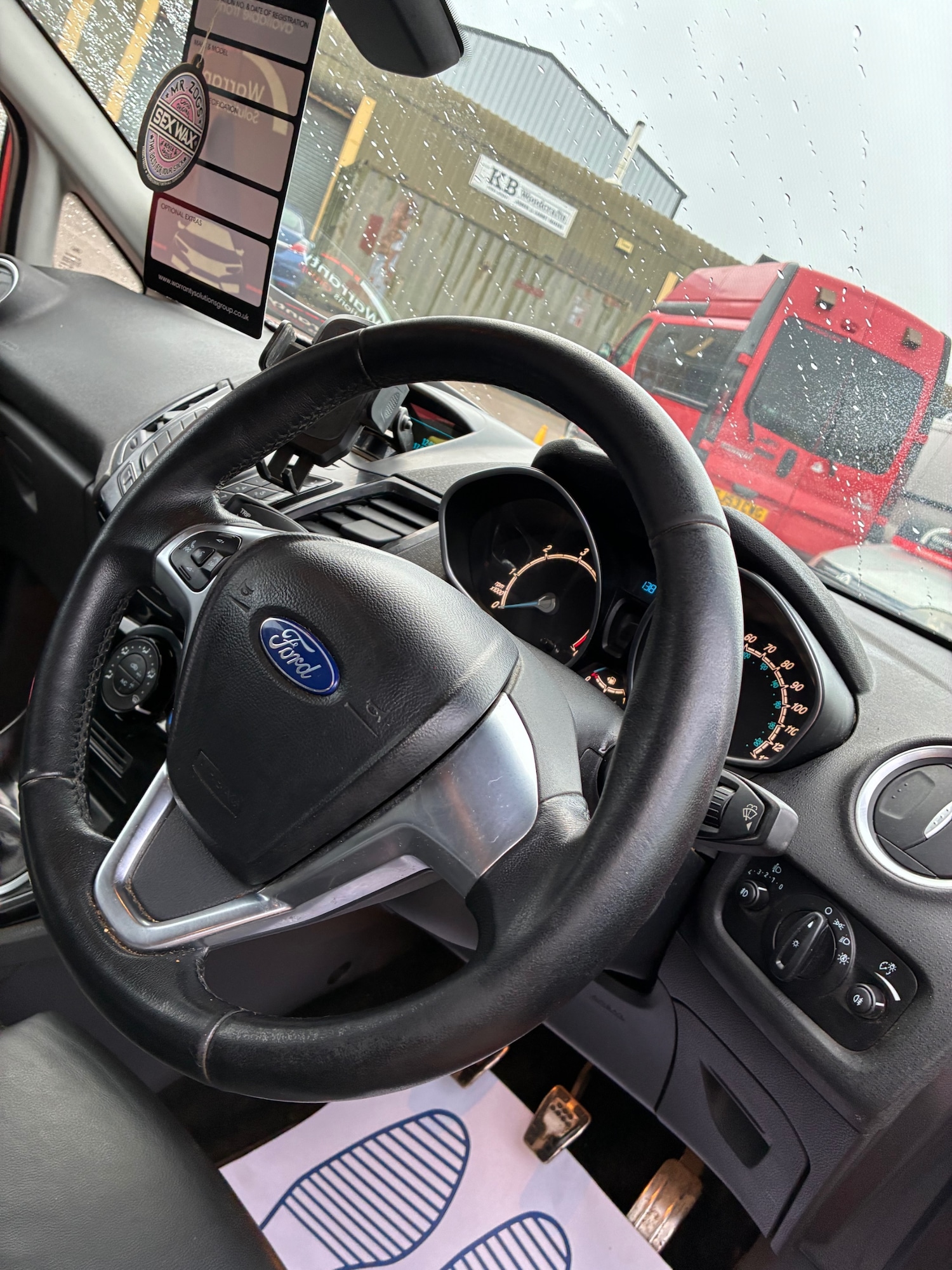 Used Ford Fiesta 2014 for sale - 77234009: Photo 11