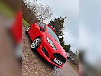 Used Ford Fiesta 2014 for sale - 77234009: Photo