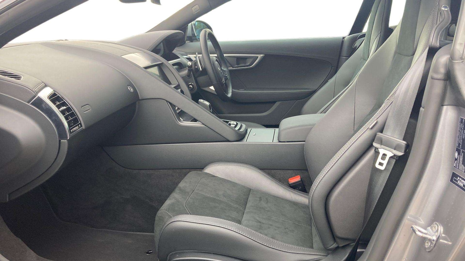 Used Jaguar F-Type 2024 for sale - 76460373: Photo 3