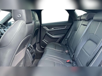 Used Jaguar F-Pace 2024 for sale - 79227514: Photo