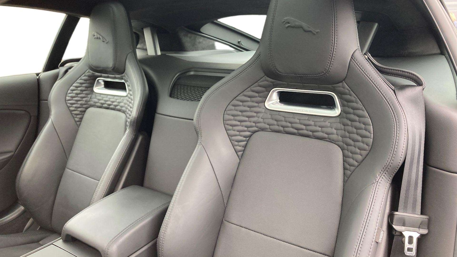 Used Jaguar F-Type 2023 for sale - 76460231: Photo 4