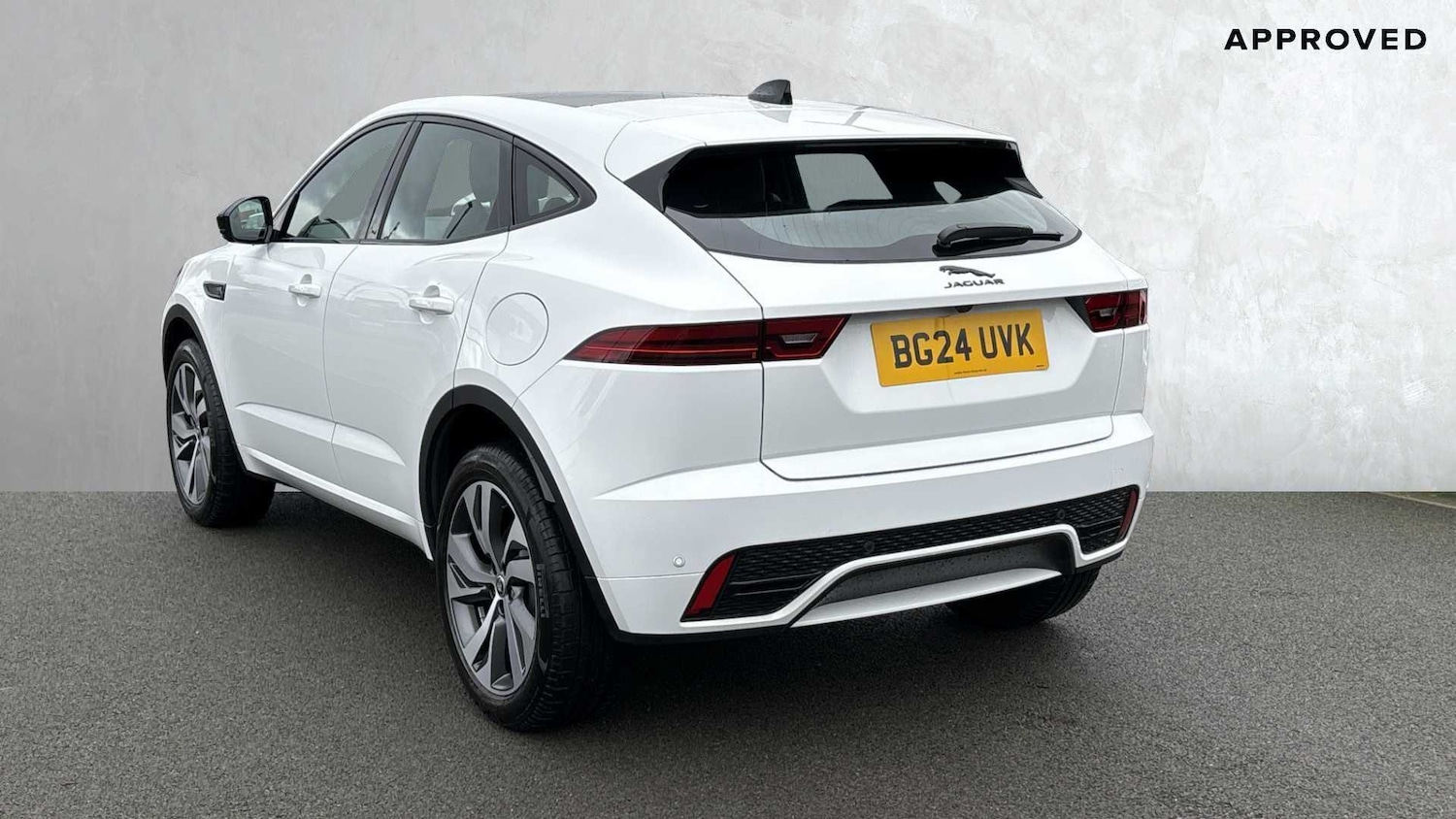 Used Jaguar E-Pace 2024 for sale - 76459845: Photo 2