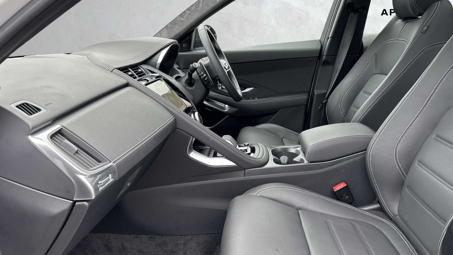 Used Jaguar E-Pace 2024 for sale - 76459845: Photo 3