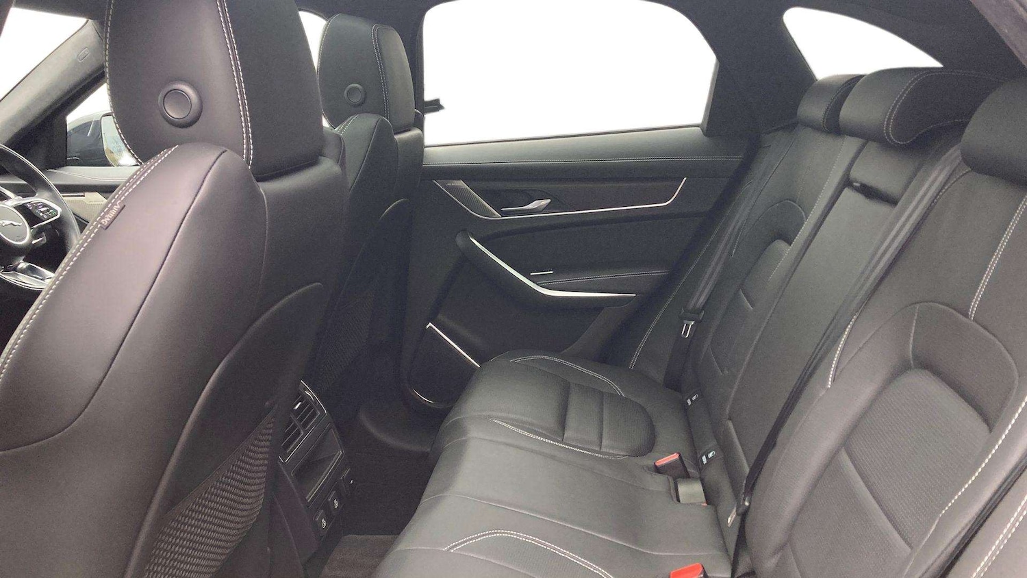 Used Jaguar F-Pace 2024 for sale - 77615294: Photo 4