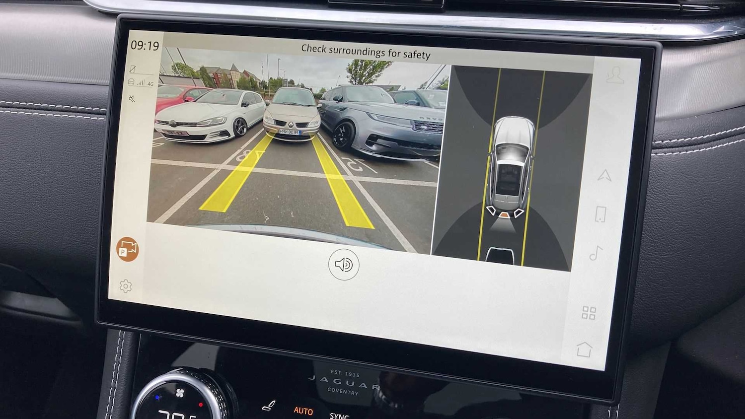 Used Jaguar F-Pace 2024 for sale - 76460421: Photo 12