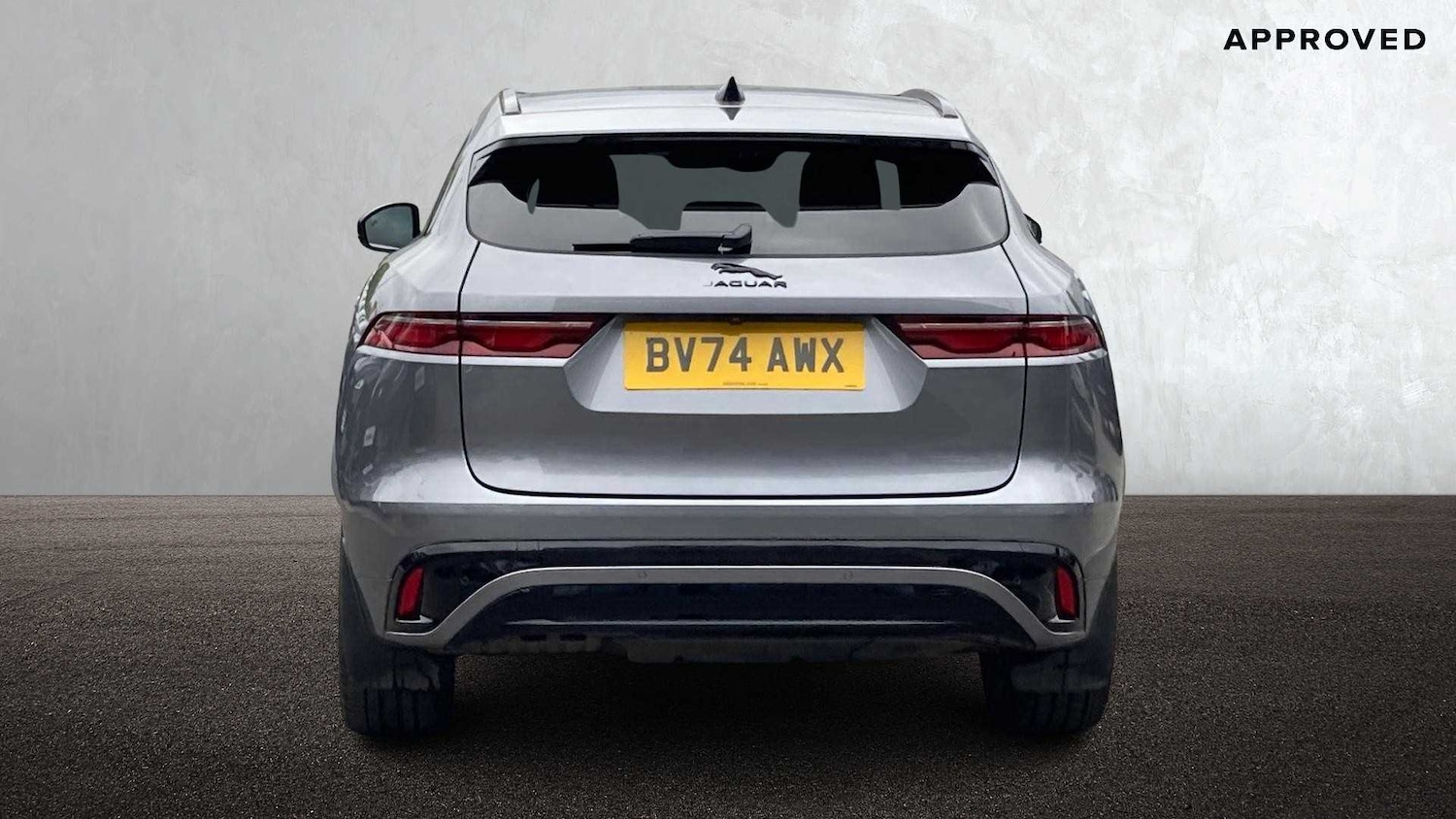 Used Jaguar F-Pace 2024 for sale - 76460421: Photo 6