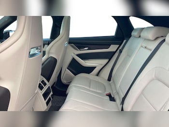 Used Jaguar F-Pace 2023 for sale - 78234002: Photo