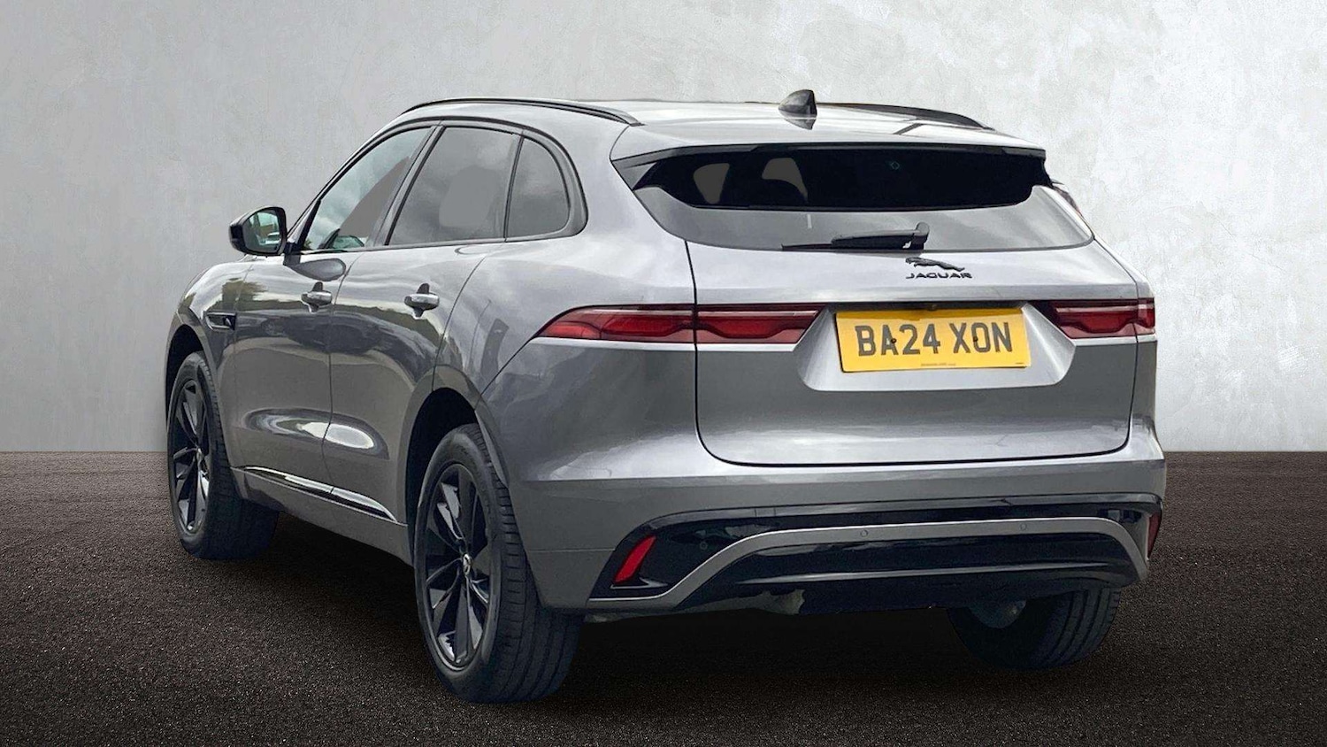 Used Jaguar F-Pace 2024 for sale - 76460294: Photo 2
