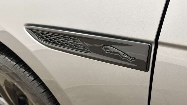 Used Jaguar F-Pace 2023 for sale - 77472546: Photo 13