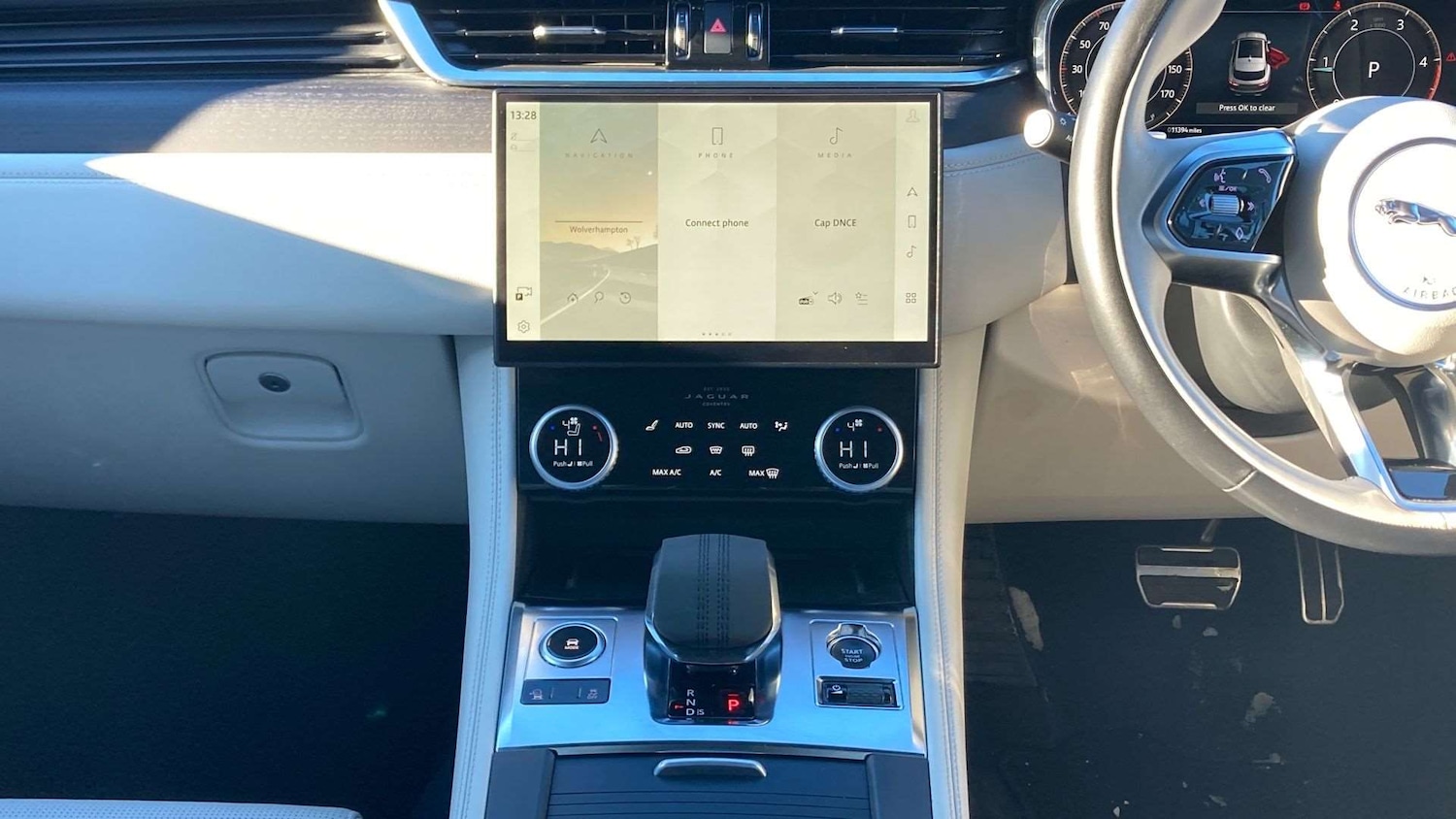 Used Jaguar F-Pace 2023 for sale - 77158392: Photo 14