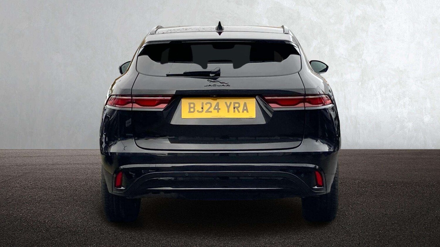 Used Jaguar F-Pace 2024 for sale - 76460037: Photo 6