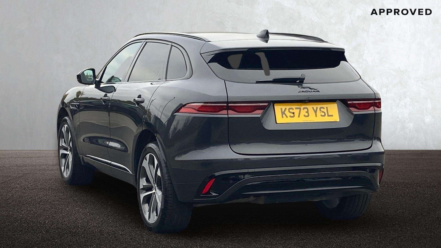 Used Jaguar F-Pace 2023 for sale - 77795543: Photo 2