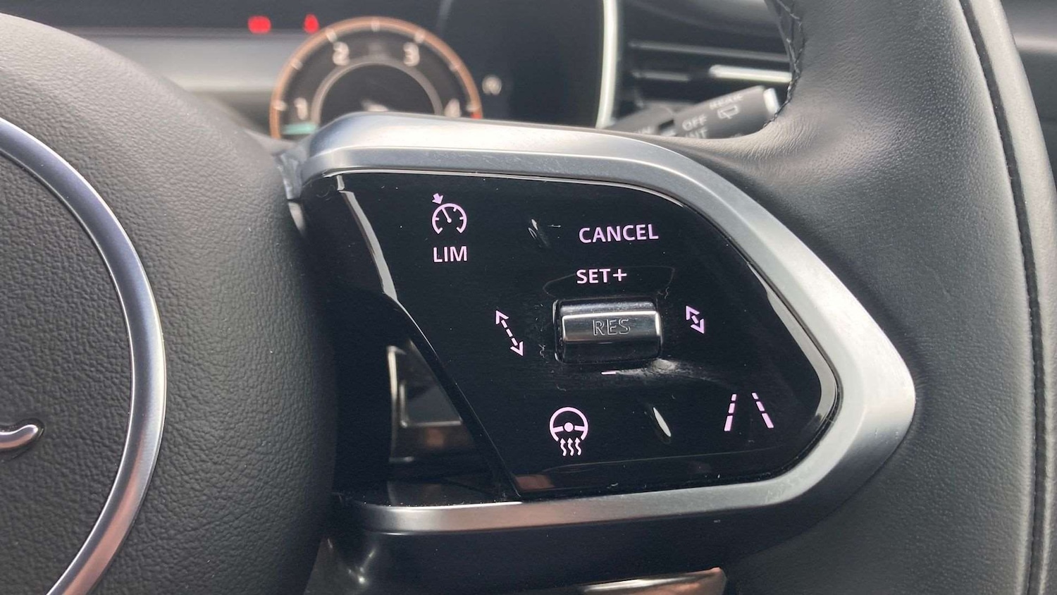 Used Jaguar F-Pace 2023 for sale - 77795543: Photo 30