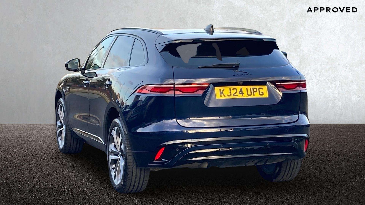 Used Jaguar F-Pace 2024 for sale - 77795630: Photo 2