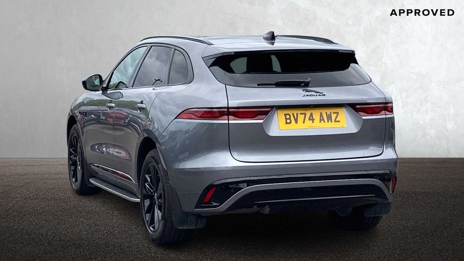 Used Jaguar F-Pace 2024 for sale - 76460664: Photo 2