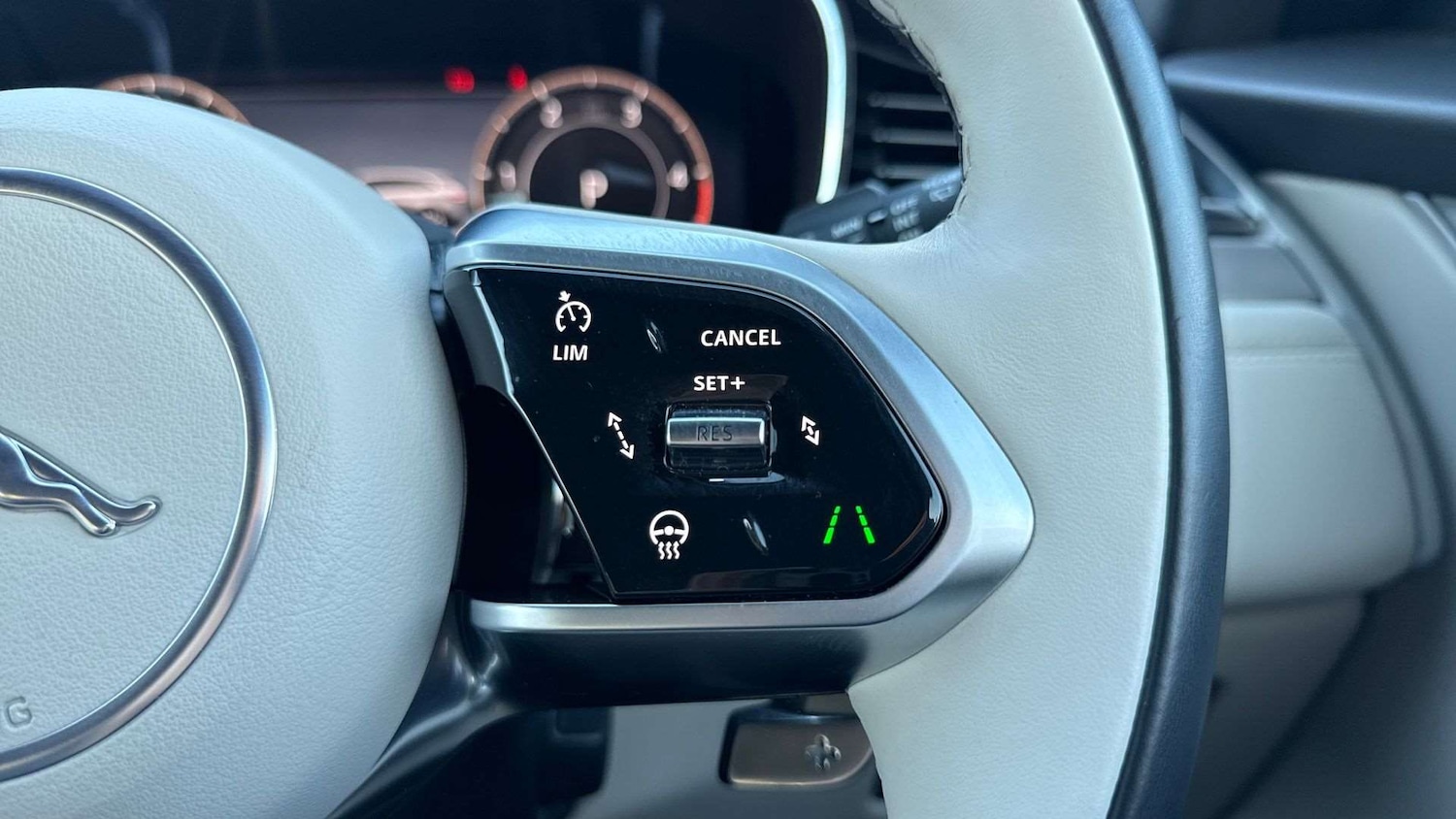 Used Jaguar F-Pace 2024 for sale - 76515542: Photo 34