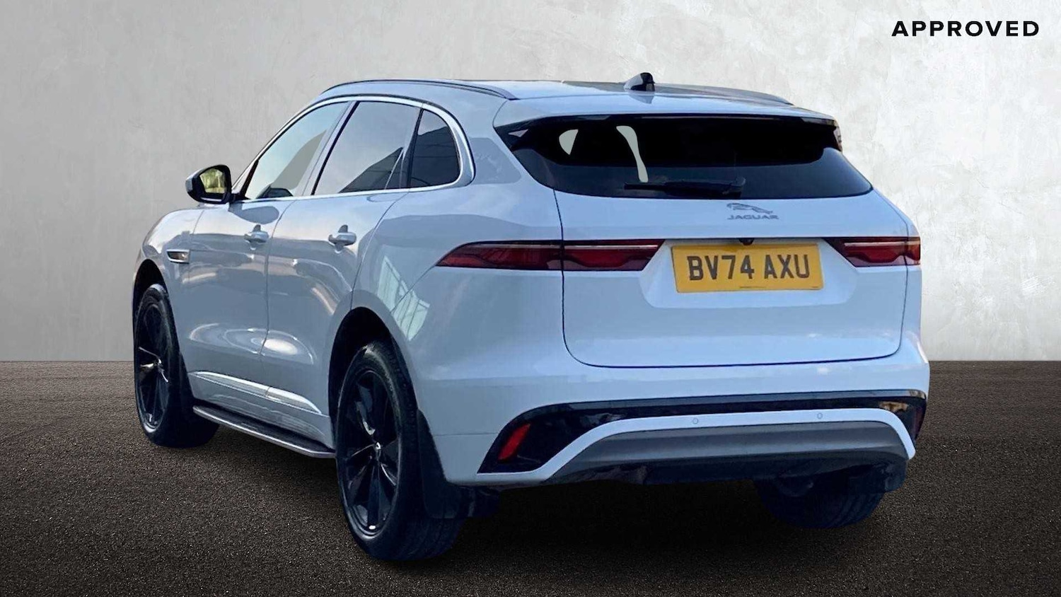 Used Jaguar F-Pace 2024 for sale - 76460546: Photo 2