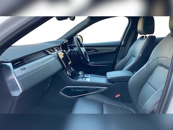 Used Jaguar F-Pace 2024 for sale - 76460546: Photo