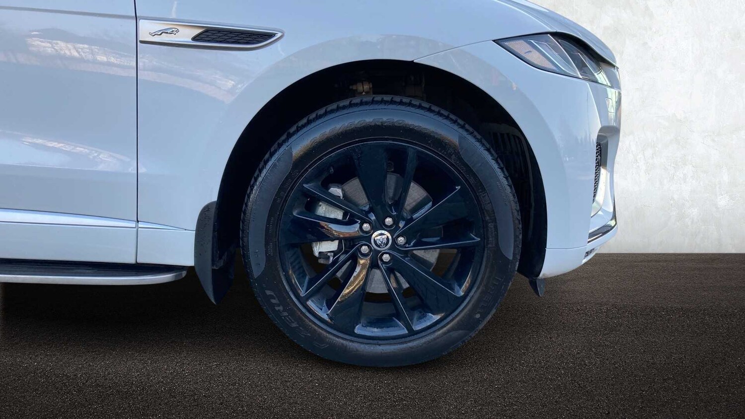 Used Jaguar F-Pace 2024 for sale - 76460546: Photo 8