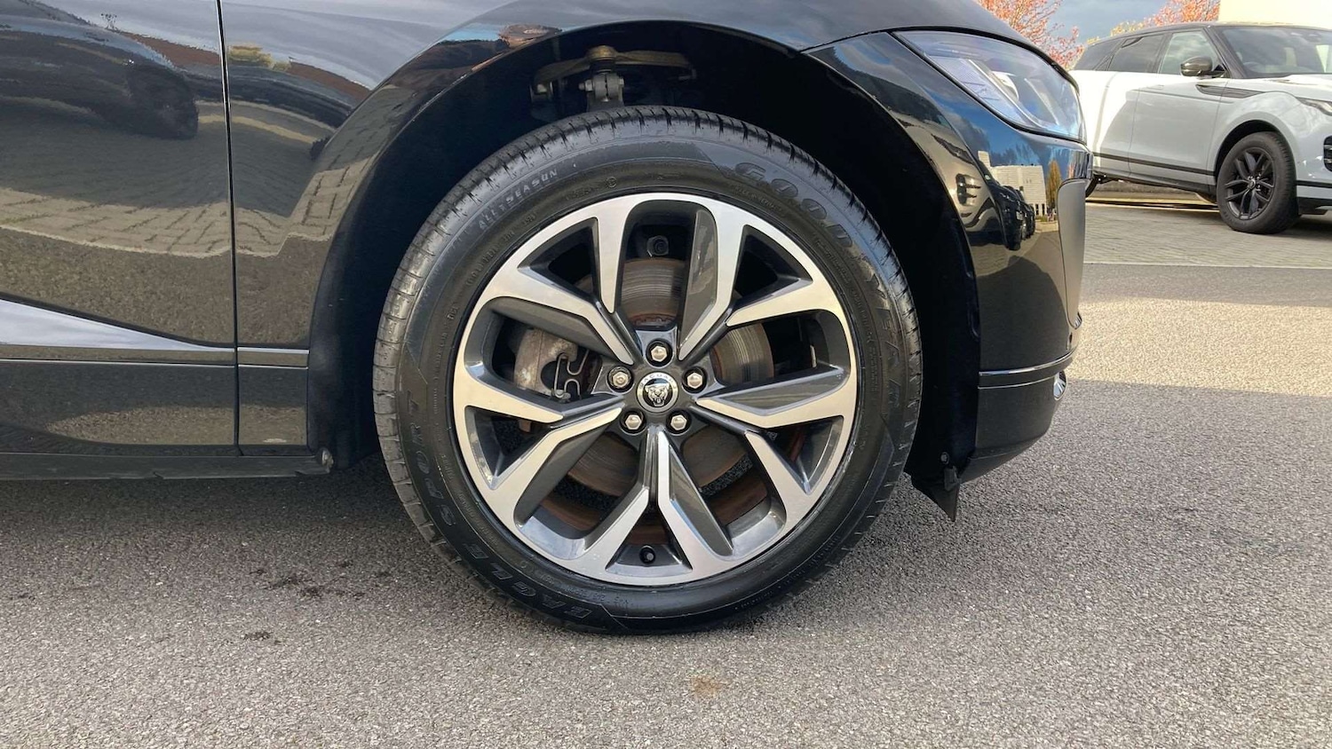 Used Jaguar I-Pace 2023 for sale - 76460458: Photo 8