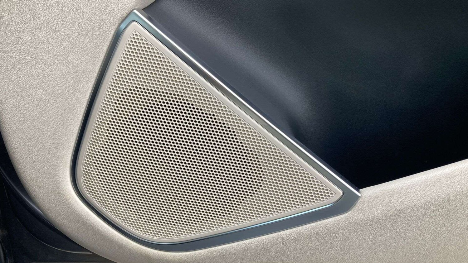 Used Jaguar F-Pace 2023 for sale - 76460687: Photo 24