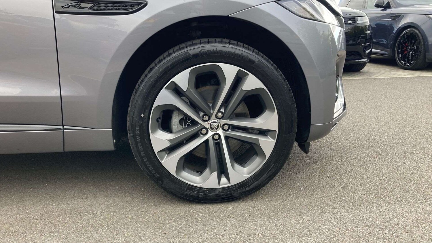 Used Jaguar F-Pace 2023 for sale - 76460687: Photo 8