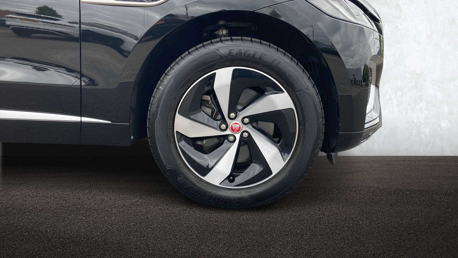 Used Jaguar F-Pace 2023 for sale - 76460683: Photo 8