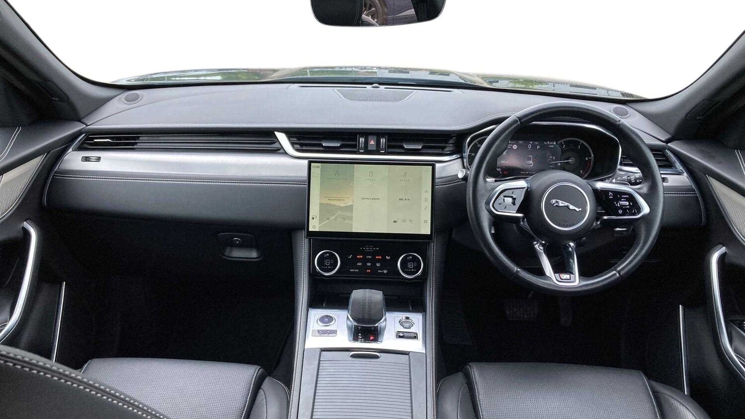 Used Jaguar F-Pace 2023 for sale - 76460683: Photo 9