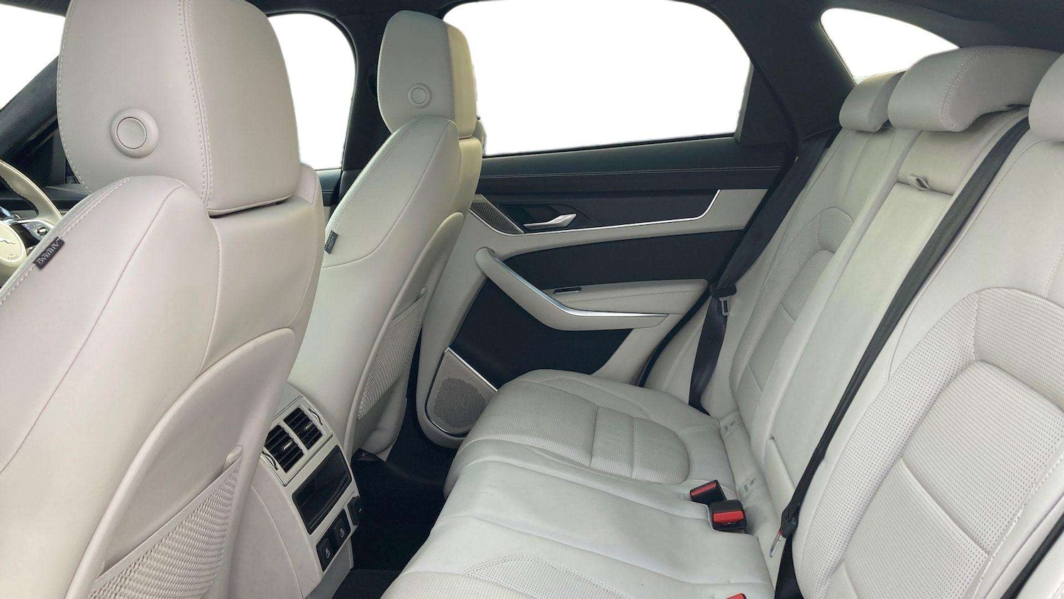 Used Jaguar F-Pace 2024 for sale - 77553108: Photo 4