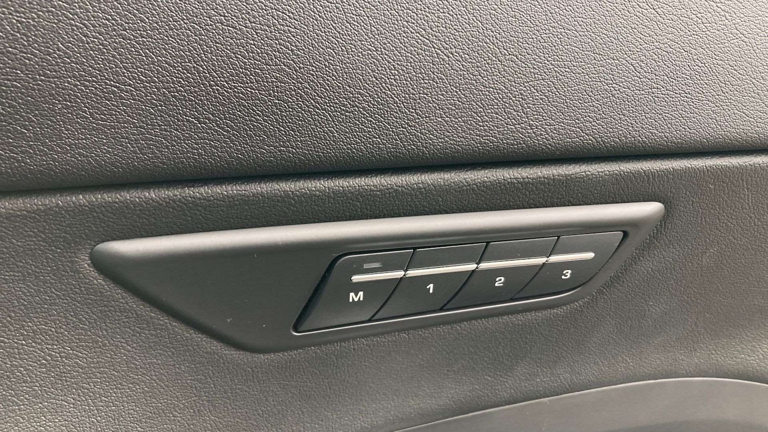 Used Jaguar E-Pace 2024 for sale - 77795619: Photo 25